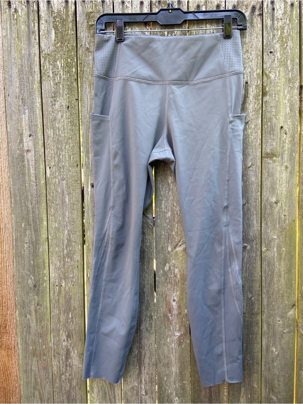 Brooks Run Happy Women’s Leggings Grey Size Large NWOT